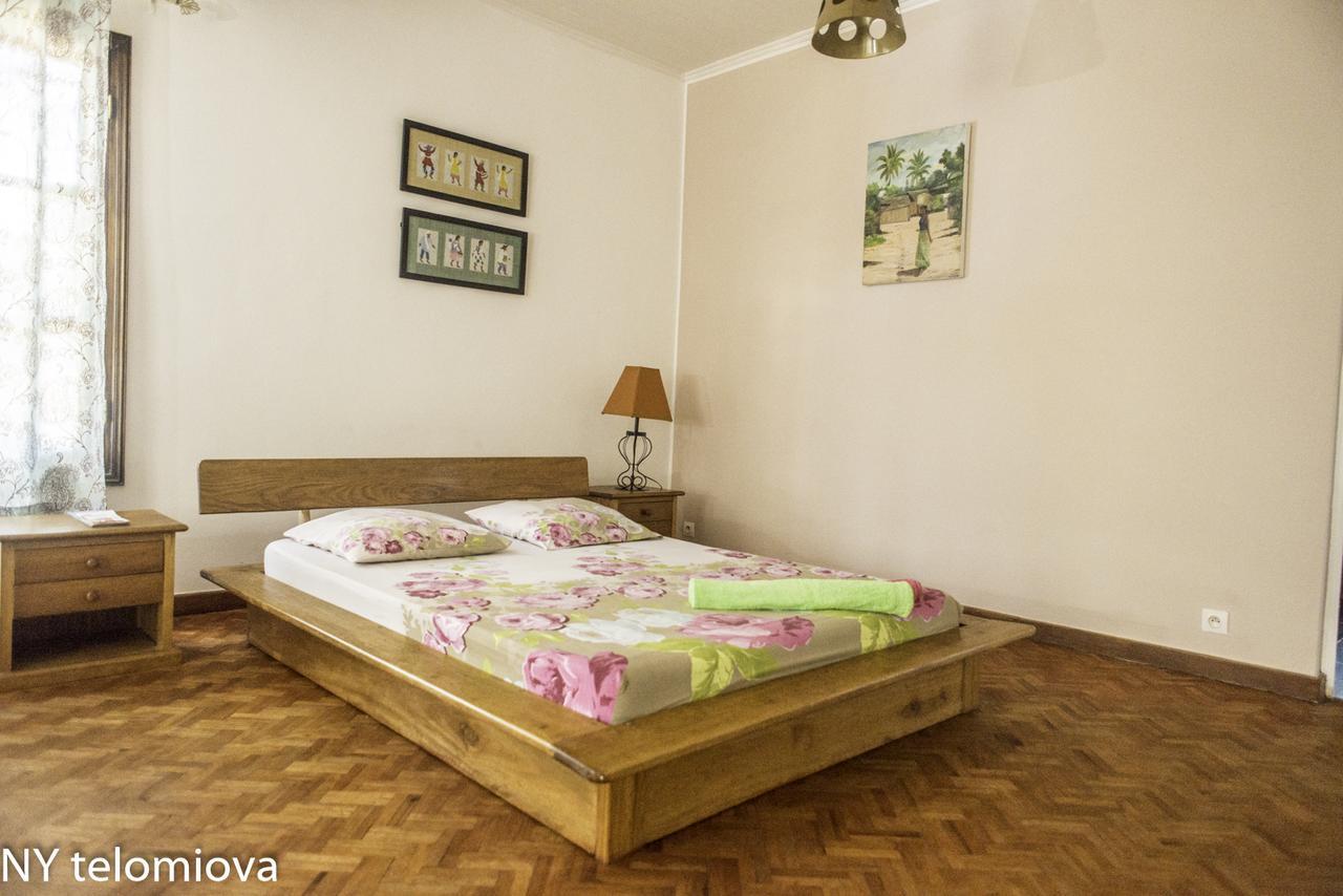 Ny Telomiova Hotel Antananarivo Buitenkant foto