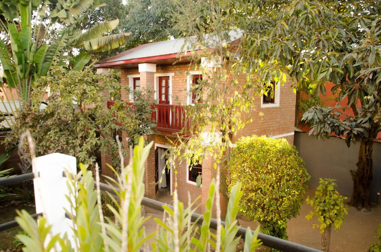 Ny Telomiova Hotel Antananarivo Buitenkant foto